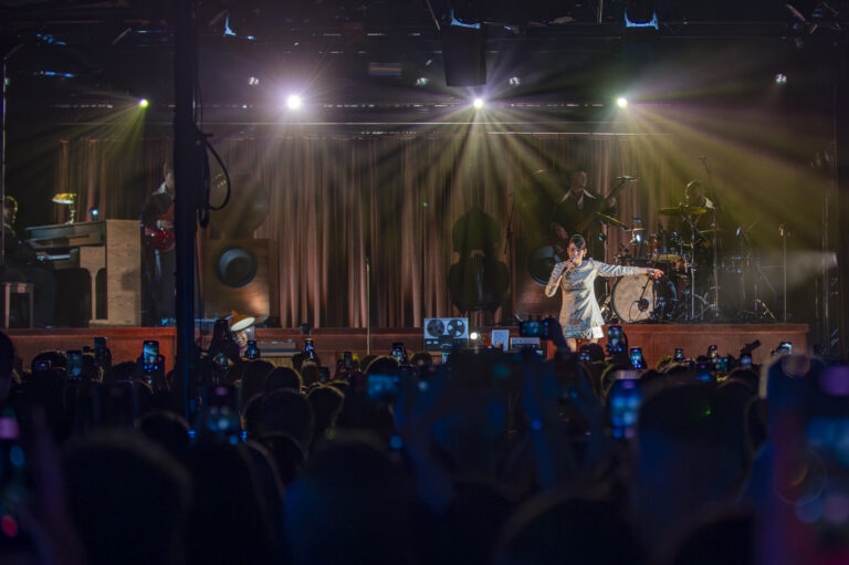 Sienna Spiro Cologne Concert Photos