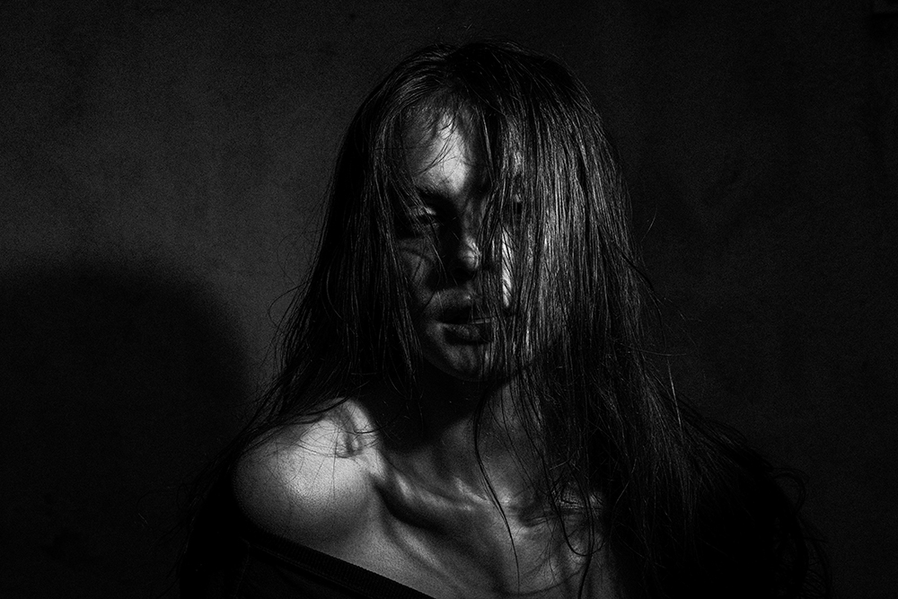 Sofia Isella Announces Massive European Headlining Shows for 2026