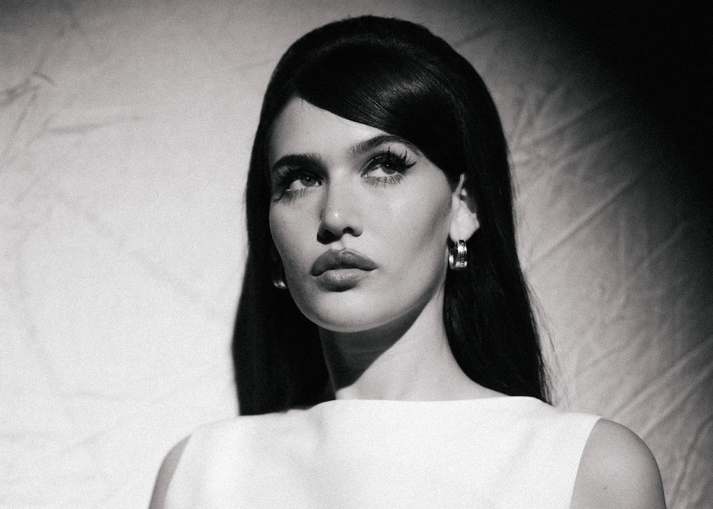Sienna Spiro Visitor Album: The Sensational Soul Debut Shattering the Global Music Charts