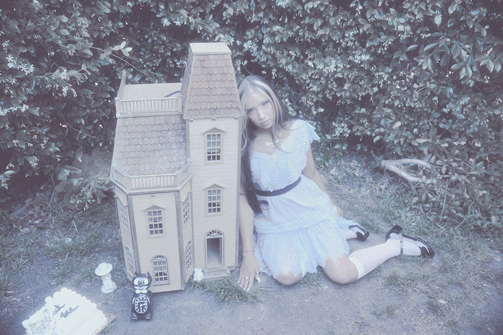 Isabel LaRosa Promising Young Woman: The Dark-Pop Icon Fascinates with a Haunting New Dream World