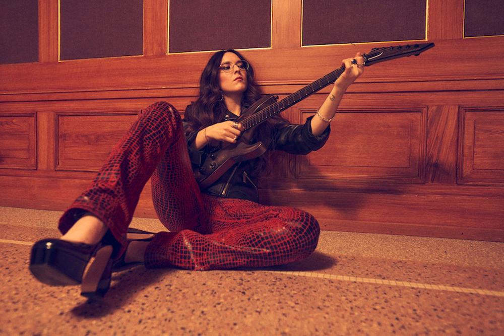 Veronica Fusaro – Looking for Connection: Exclusive interview about the album, live energy, and female empowerment